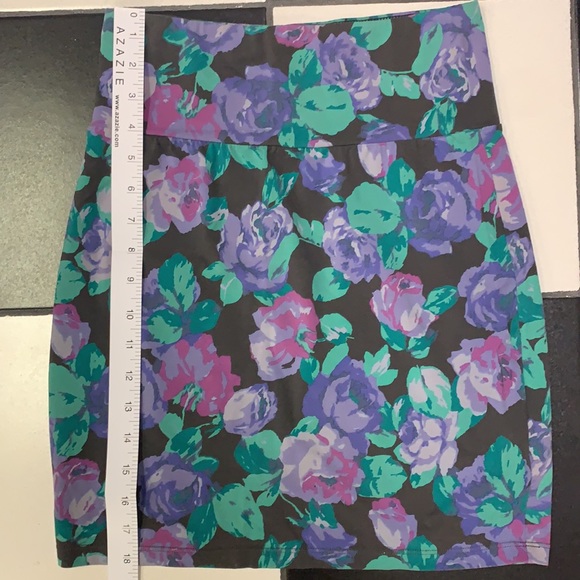 Aritzia - Talula Floral Skirt - Medium - Picture 5 of 6